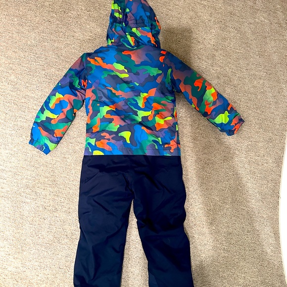 The North Face ONE PIECE snow suit in excellent used condition! - Picture 3 of 4